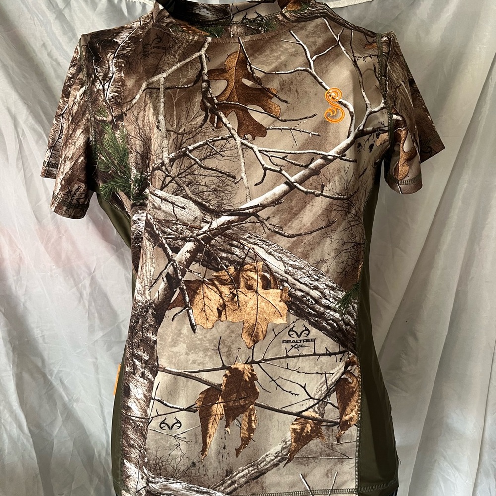 She Outdoor Apparel Realtree Womens Short Sleeve Camo Tee in Brown Green Tan